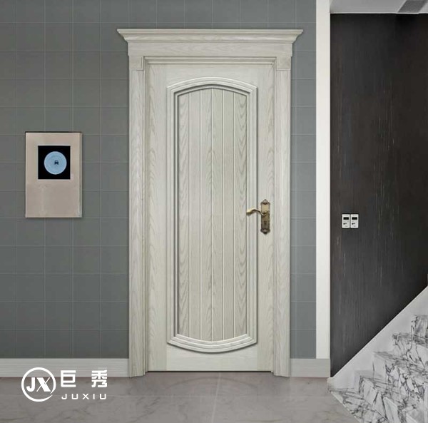 重庆巨秀木门：白色简约竖条木门